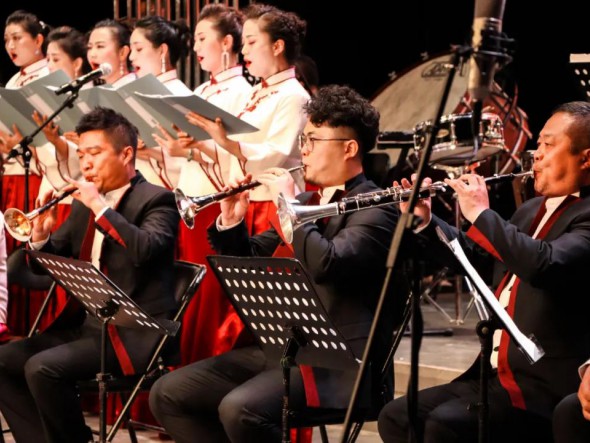 多彩絲路　山水傳奇——主題民族交響音樂(lè)會(huì)《絲路山水圖》在黃河劇院首演成功