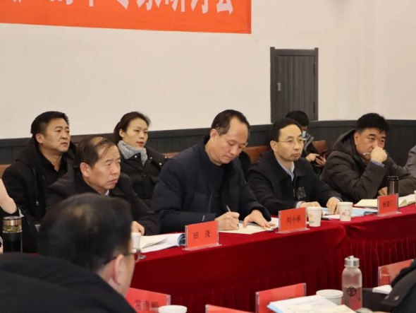 弘揚新時代“愚公”精神—— 省文化和旅游廳、甘肅演藝集團組織召開 大型原創(chuàng)話劇《八步沙》劇本研討會