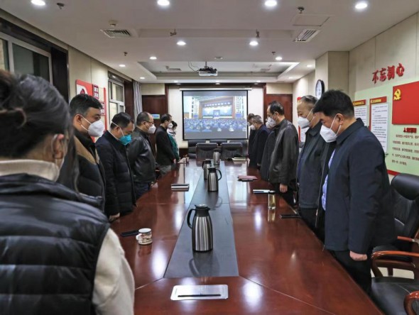 沉痛哀悼，深切緬懷！甘肅演藝集團組織干部職工收聽收看江澤民同志追悼大會