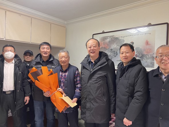 心系群眾迎新春 溫情走訪過(guò)新年 甘肅演藝集團(tuán)領(lǐng)導(dǎo)開(kāi)展迎新春送溫暖走訪慰問(wèn)活動(dòng)
